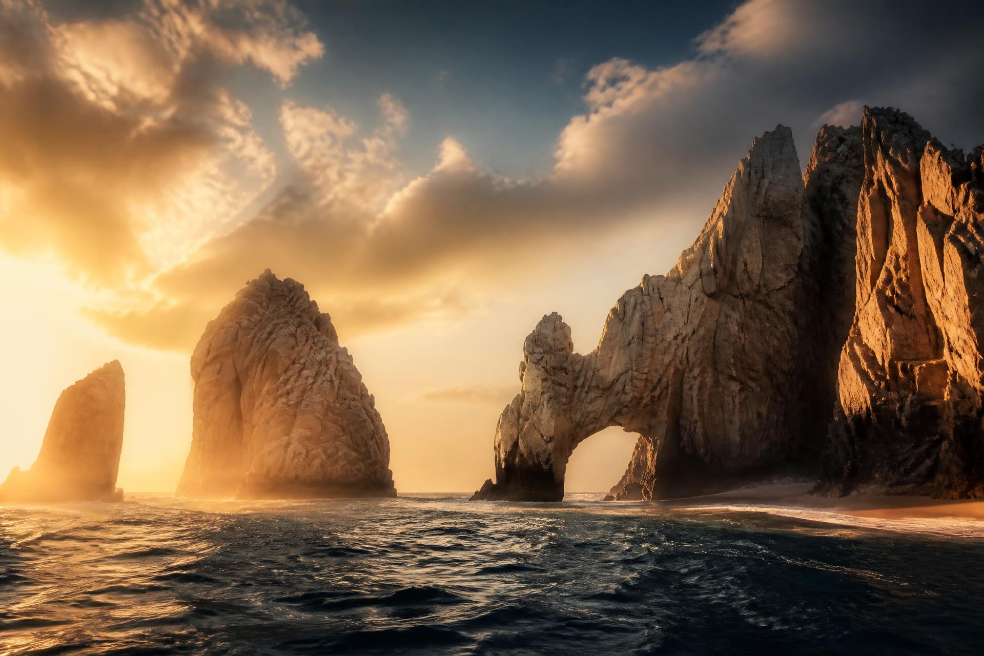 El Arco de Cabo San Lucas at golden hour